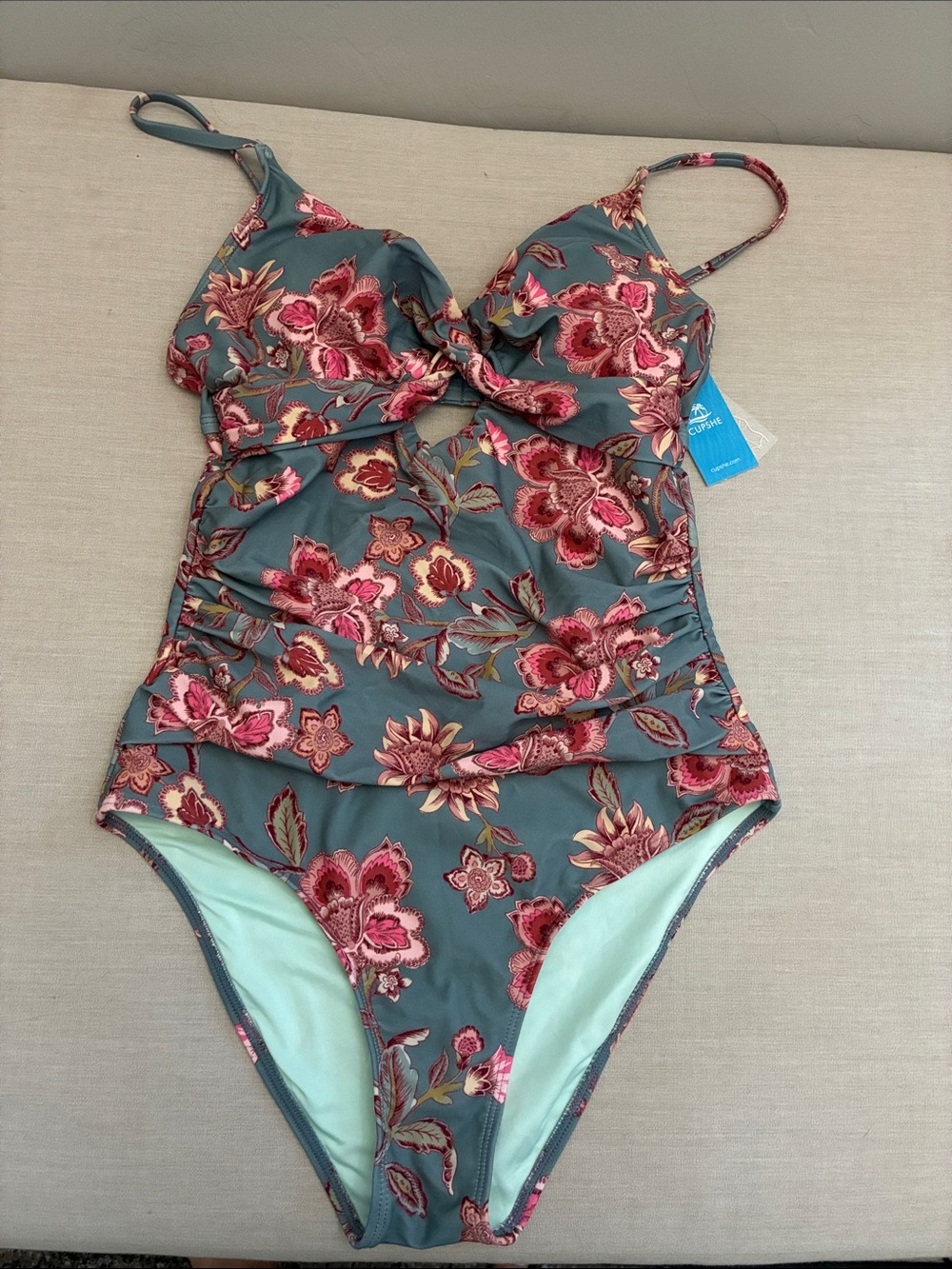 Cupshe Women's Floral One-Piece Swimsuit Gray with Pink Florals